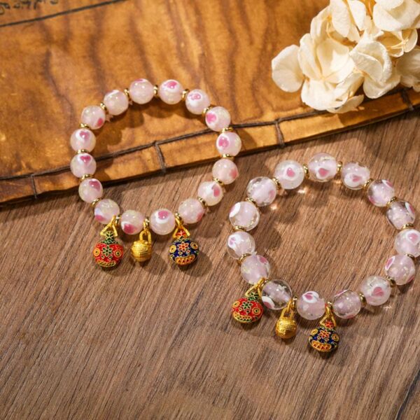 Gold Swallowing Beast Family Charm Luminous Pink Love Heart Fluorescent Liuli Glass Bead Blessings Bracelet - 图片 3