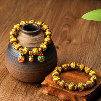 Gold Swallowing Beast Family Charm Liuli Glass Bead Fortune Bracelet - 图片 4