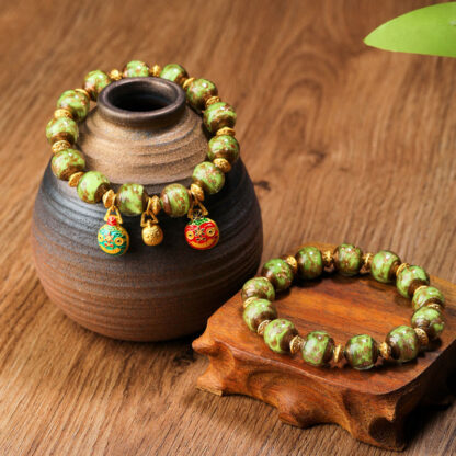 Gold Swallowing Beast Family Charm Liuli Glass Bead Fortune Bracelet - 图片 13