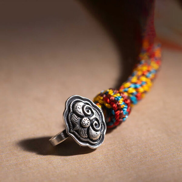Handmade Tibetan 925 Sterling Silver Chinese Zodiac Natal Buddha Zakiram Goddess of Wealth Protection Multicolored Rope Braided Bracelet - 图片 4