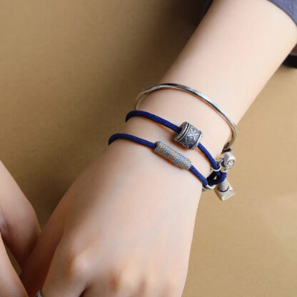 Handmade Tibetan Om Mani Padme Hum Carved Auspicious Amulet Double Wrap Rope Bracelet - 图片 4