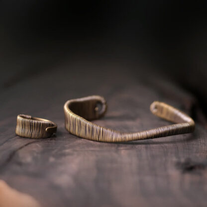 Simple Design Wrapped Copper Luck Wealth Adjustable Cuff Bracelet - 图片 13