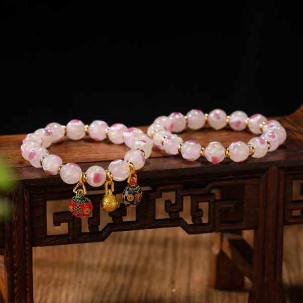 Gold Swallowing Beast Family Charm Luminous Pink Love Heart Fluorescent Liuli Glass Bead Blessings Bracelet - 图片 10