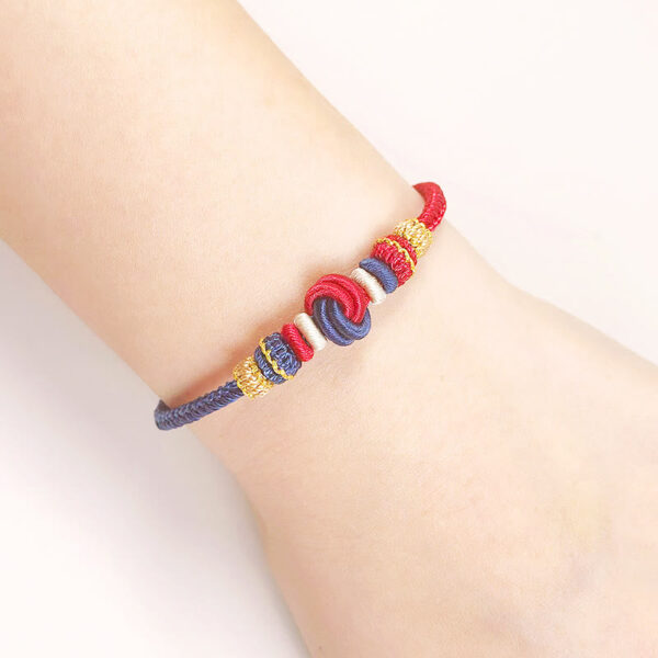 Two-Color Rope Handcrafted Eight Thread Peace Knot Luck Connection Bracelet - 图片 3