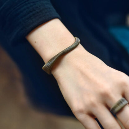 Simple Design Wrapped Copper Luck Wealth Adjustable Cuff Bracelet - 图片 12